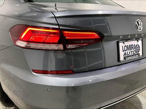 Used 2020 Volkswagen Passat 2.0T SEL image 40