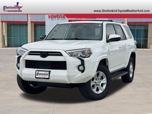 Used 2020 Toyota 4Runner SR5 AWD/4WD image 1