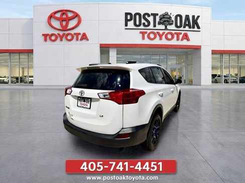 Used 2015 Toyota RAV4 LE FWD image 6