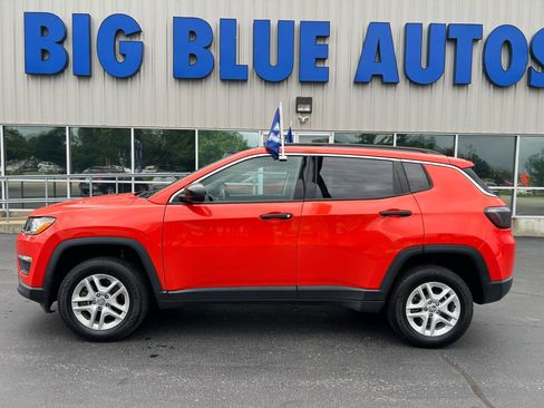 Used 2020 Jeep Compass Sport w/ Cold Weather Group AWD/4WD image 2