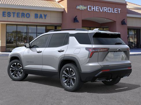New 2026 Chevrolet Equinox RS w/ Convenience Package III FWD image 3