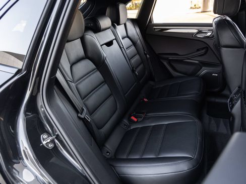 Certified 2026 Porsche Macan S AWD/4WD image 41