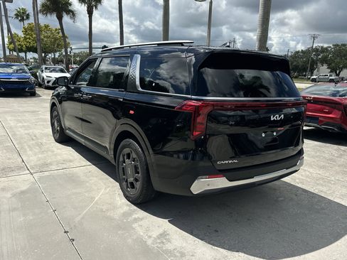New 2026 Kia Carnival SX image 8