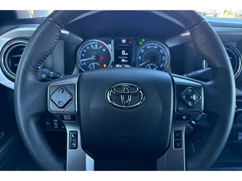 Certified 2021 Toyota Tacoma Limited image 24