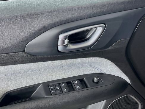 Used 2022 Jeep Compass Latitude FWD image 18