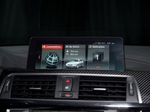 Used 2018 BMW M4 Coupe RWD image 15