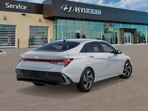 New 2026 Hyundai Elantra Limited image 4