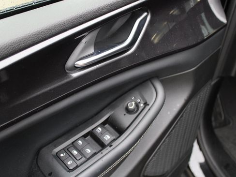 Certified 2023 Jeep Grand Cherokee L Laredo image 27