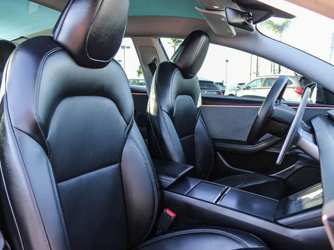 Used 2024 Tesla Model 3 Standard Range image 16