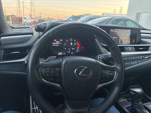 Used 2021 Lexus ES 350 F Sport w/ Accessory Package image 21