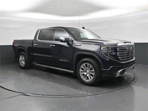Used 2023 GMC Sierra 1500 Denali w/ Technology Package image 1
