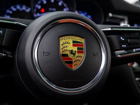 Certified 2026 Porsche Macan AWD/4WD image 29