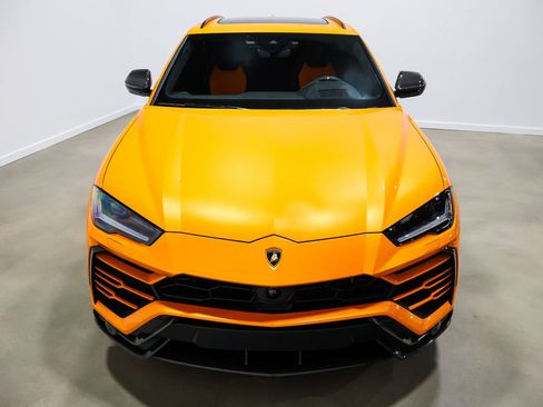 Used 2021 Lamborghini Urus AWD/4WD image 18