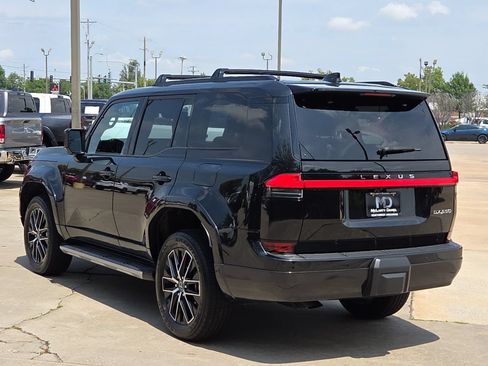 Used 2024 Lexus GX 550 w/ Accessory Package (Z1) AWD/4WD image 4