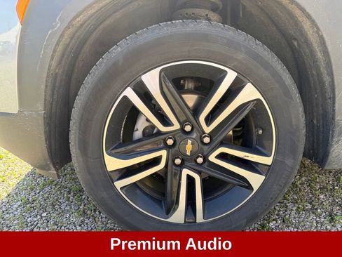 Used 2023 Chevrolet TrailBlazer LT FWD image 11