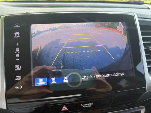 Used 2017 Honda Pilot Touring image 25