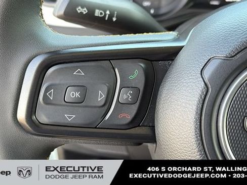Used 2024 Jeep Wrangler Unlimited AWD/4WD image 14