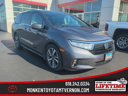 Used 2022 Honda Odyssey Touring image 1