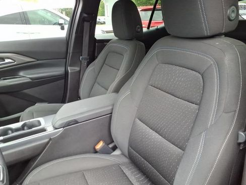 Used 2025 Chevrolet Equinox EV LT w/ Comfort Package FWD image 15