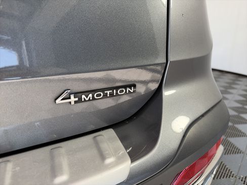 Used 2022 Volkswagen Taos SE AWD/4WD image 16