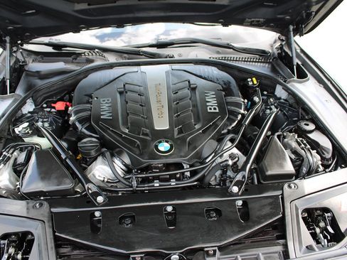 Used 2015 BMW 550i xDrive Sedan image 47