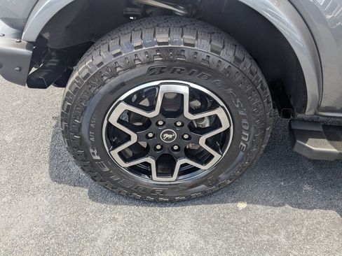 Used 2022 Ford Bronco Outer Banks AWD/4WD image 10