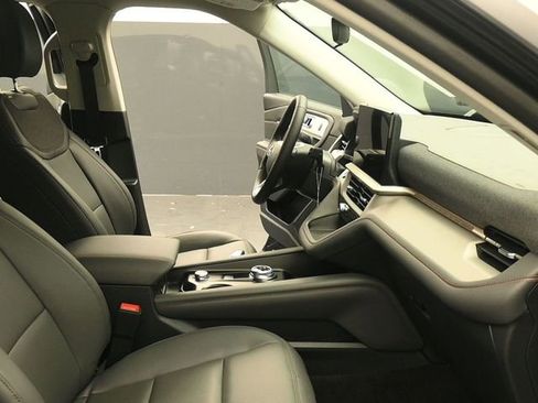New 2026 Ford Explorer Active w/ Active Comfort Package image 17