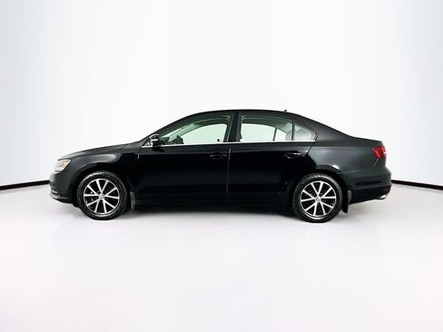 Used 2018 Volkswagen Jetta SE image 4