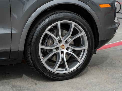 Used 2020 Porsche Cayenne image 54