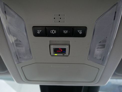 Used 2020 Toyota RAV4 LE image 32