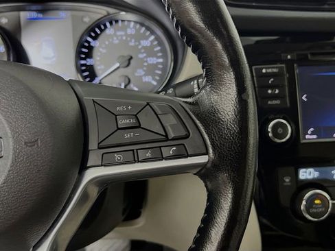 Used 2022 Nissan Rogue Sport SV FWD image 16