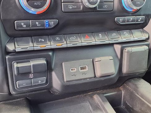 Used 2020 GMC Sierra 1500 AT4 w/ AT4 Premium Package image 33