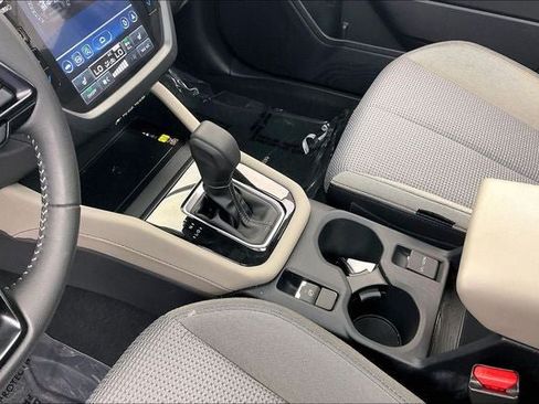 Used 2025 Subaru Forester Premium AWD/4WD image 16