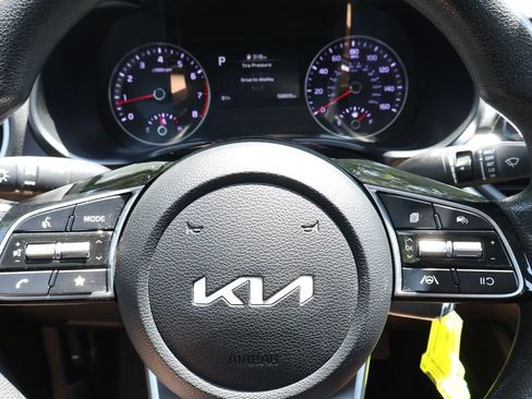Used 2024 Kia Forte LXS FWD image 25