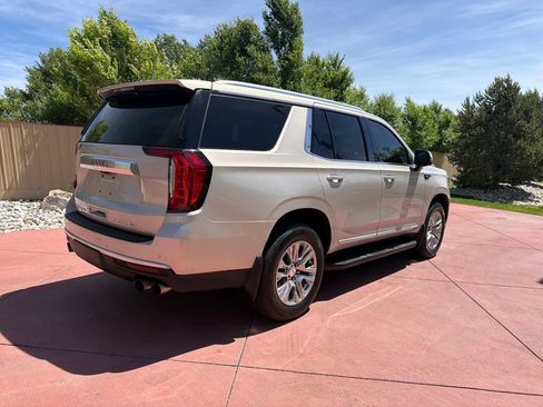 Used 2021 GMC Yukon Denali w/ Advanced Technology Package AWD/4WD image 8