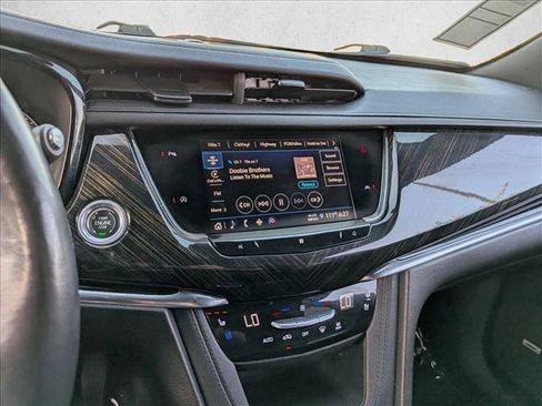 Used 2021 Cadillac XT6 Premium Luxury FWD image 20