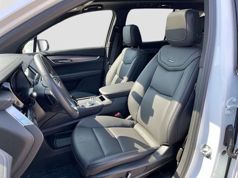 New 2025 Cadillac XT6 Luxury w/ LPO, Floor Liner Package image 25