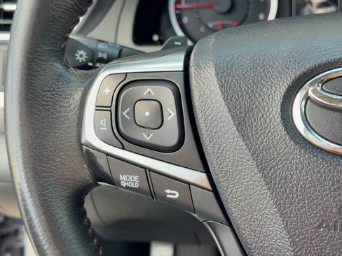 Used 2017 Toyota Camry XSE FWD image 18