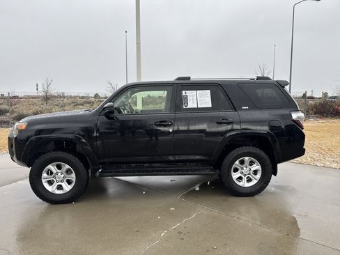 Used 2020 Toyota 4Runner SR5 image 2
