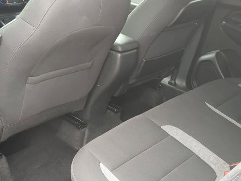 Used 2025 Chevrolet TrailBlazer LT AWD/4WD image 18