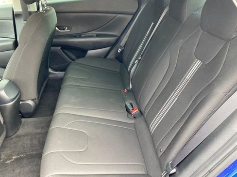 Used 2023 Hyundai Elantra SEL w/ Cargo Package image 17