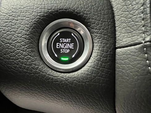 Used 2023 GMC Yukon Denali AWD/4WD image 31