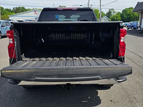 Used 2023 Chevrolet Silverado 1500 LT AWD/4WD image 11
