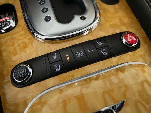 Used 2015 Bentley Flying Spur V8 AWD/4WD image 25