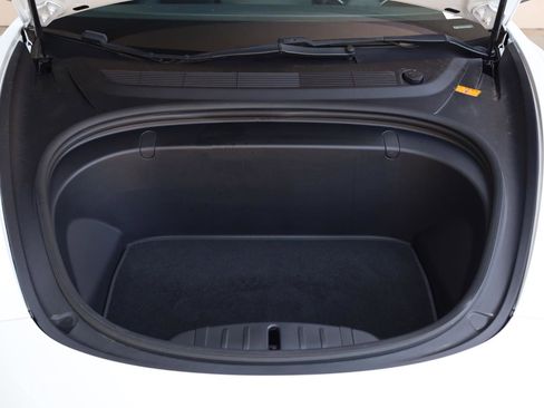 Used 2018 Tesla Model 3 Mid Range RWD image 10