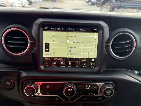 Used 2022 Jeep Wrangler Unlimited Sahara 4xe image 31