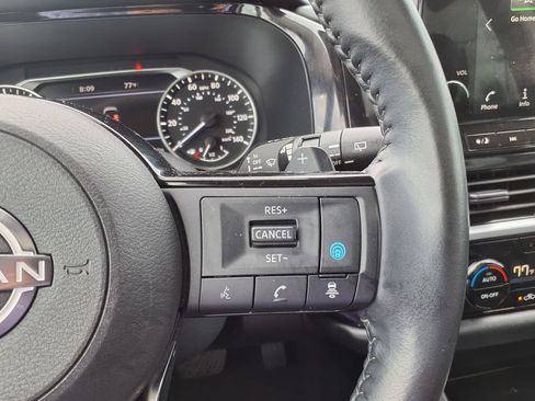 Used 2023 Nissan Pathfinder SL w/ SL Premium Package FWD image 27