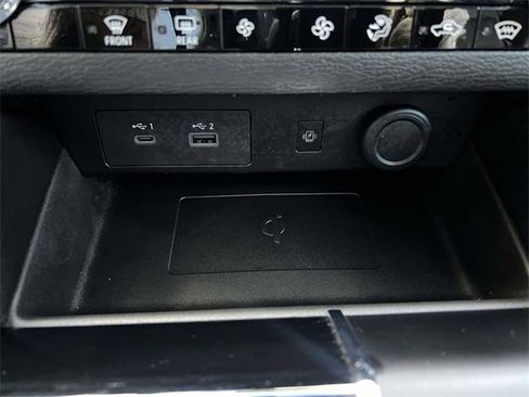 Used 2022 Mitsubishi Outlander SE image 21