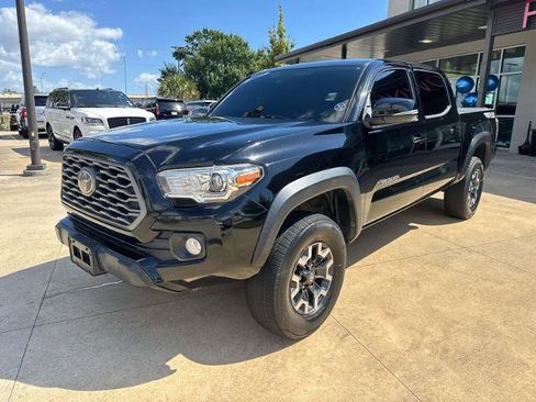 Used 2021 Toyota Tacoma TRD Off-Road w/ Technology Package AWD/4WD image 3