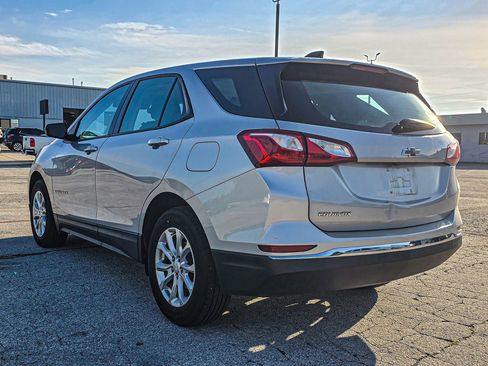 Used 2018 Chevrolet Equinox LS FWD image 4